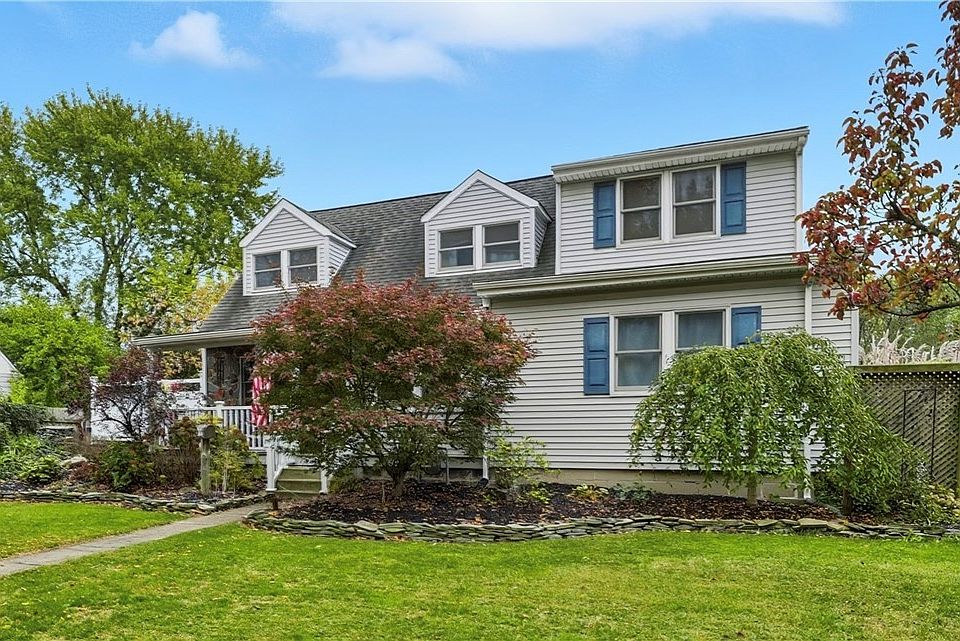 1st image of 577 Emerson Dr