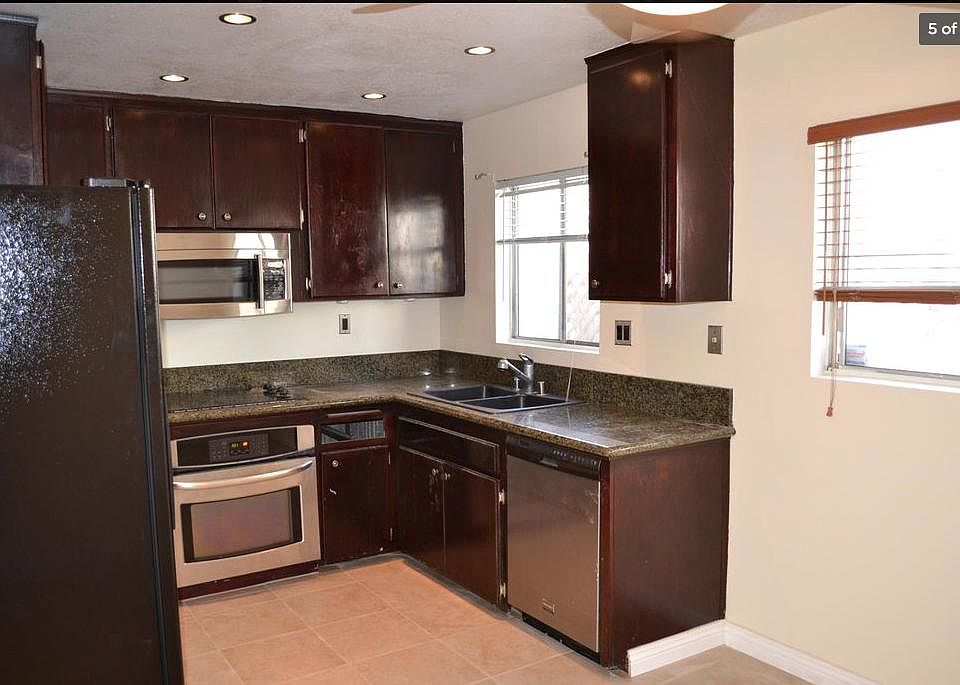 2nd image of 637 W 14th St
