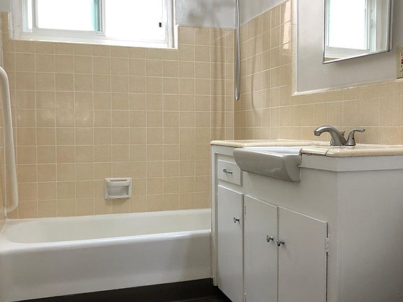 5th image of 2987 Luna Dr