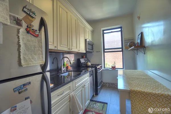 Rented by Oxford Property Group | media 34