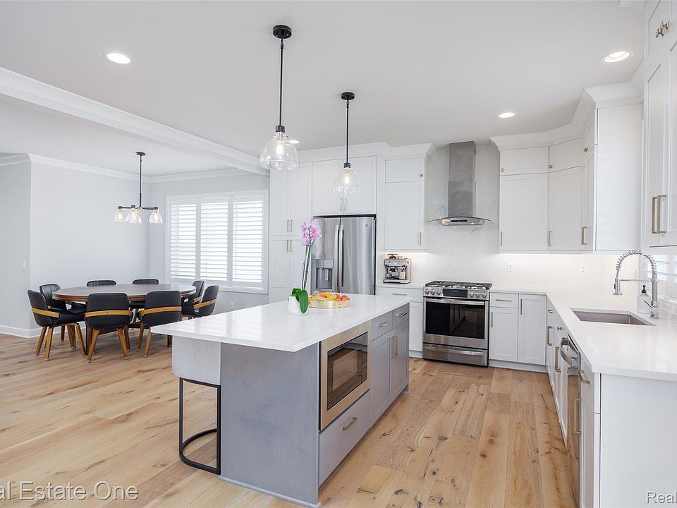 4715 Tonawanda Ave, photo 4