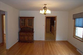 3rd image of 11548 S Artesian Ave