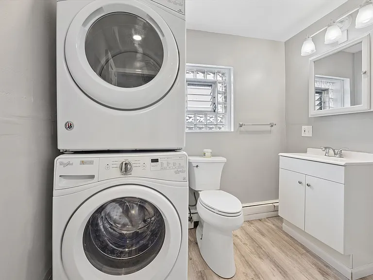 702 S Carpenter St #3 — Photo 8
