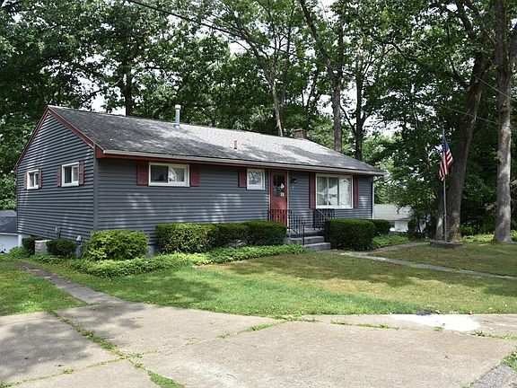 2nd image of 2 Belair Dr