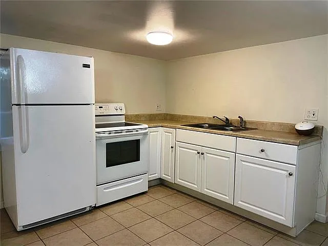 8300 Pritchard Pl #1/2 — Photo 6