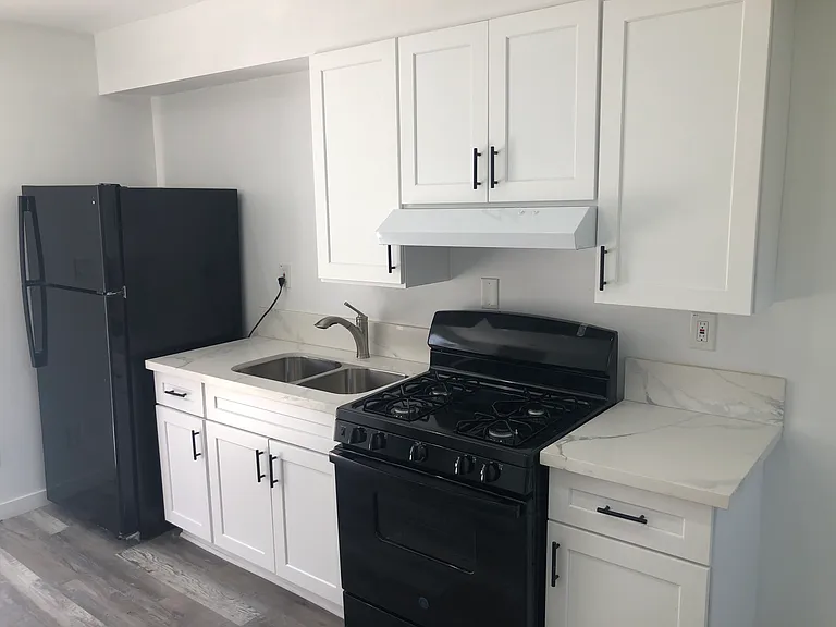 5545 Atlantic Ave #A — Photo 3