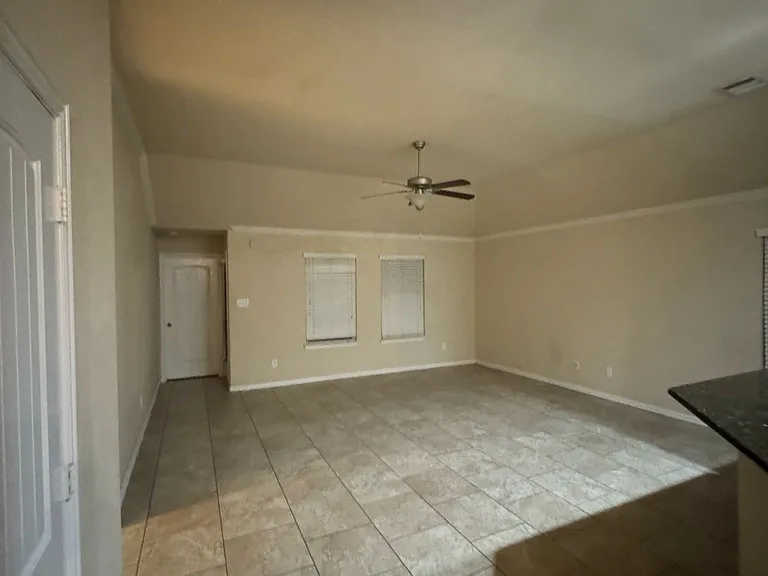 728 Olaf Dr — Photo 36