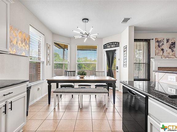 5th image of 3604 Lorne Dr