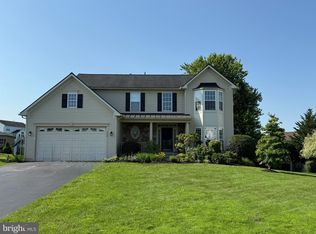518 Pebble Ln, Coatesville, PA 19320