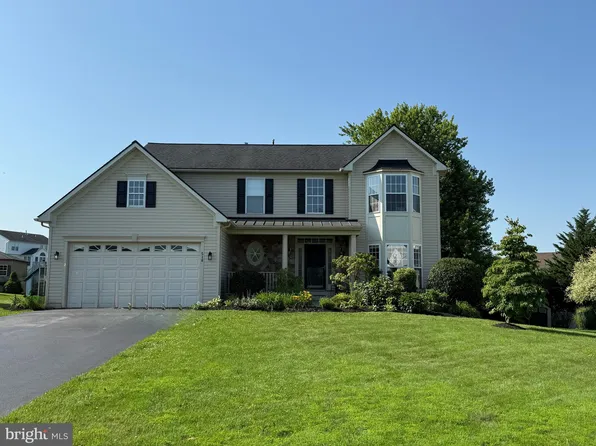 518 Pebble Ln, Coatesville, PA 19320