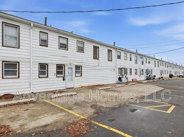 1015 N Scott Ave APT 105, Belton, MO 64012