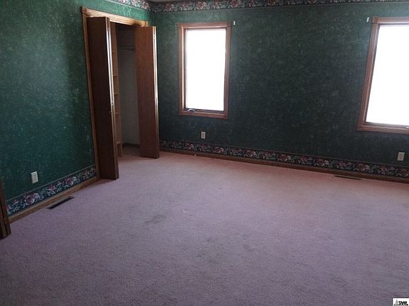 3rd image of 1500 Courtney Dr