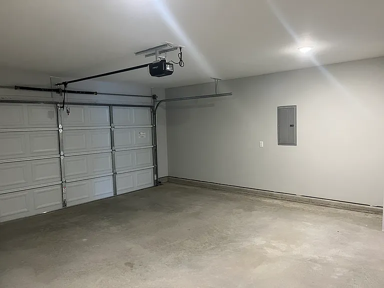 2114 Melanie Dr — Photo 10