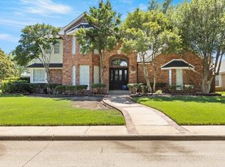 1320 Treeline Dr, Desoto, TX 75115