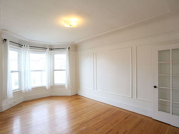 2nd image of 1535 Francisco St APT 5