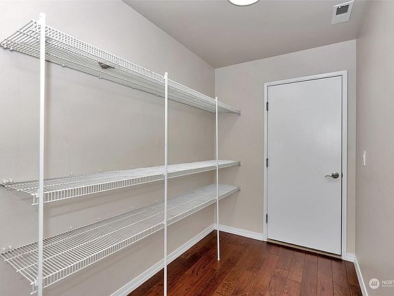 4th image of 16935 SE 182nd Pl