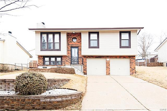 1st image of 6045 La Chateau Ct