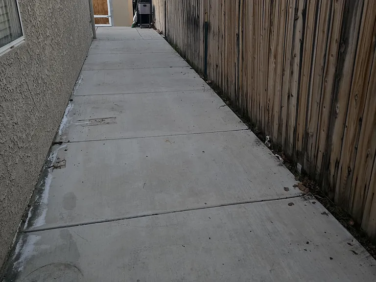 W Avenue J2 — Photo 29
