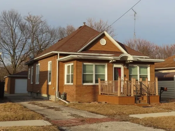 116 W 9th St, Streator, IL 61364