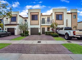 20772 NE 2nd Ct, Miami, FL 33179