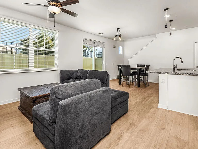 35924 Neala Ln — Photo 5