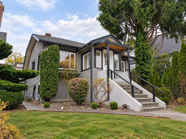 1109 7th Ave, New Westminster, BC V3M 2J6