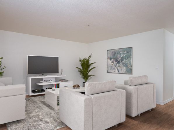 3180 NW Division St APT 120