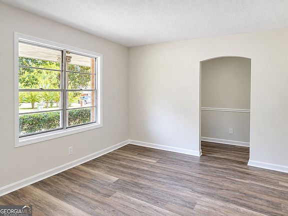 4th image of 5336 Spencer Ln