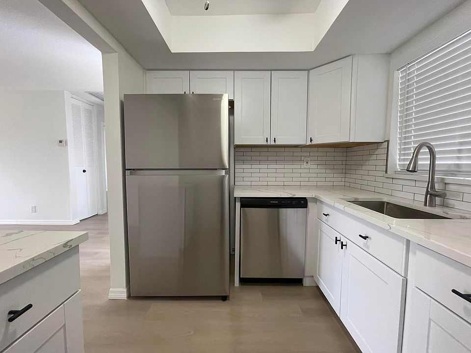 1st image of 2561 Barkley Drive W #B