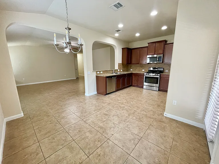 411 Purple Martin Ave — Photo 8