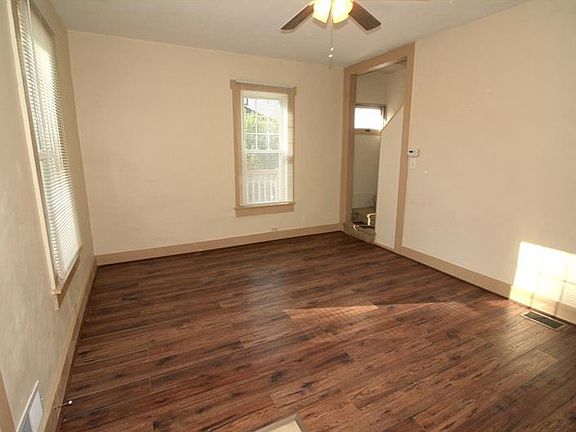 2nd image of 1432 Poplar St