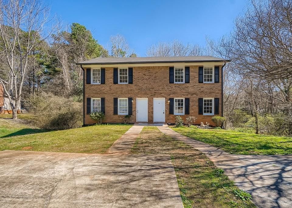 1st image of 379 Freeport Dr #379