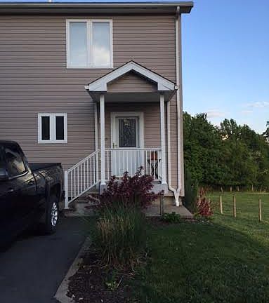 3rd image of 905 Pierpont Heights Dr