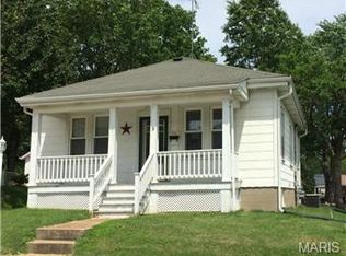616 Elm St, Washington, MO 63090