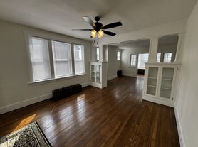 2975 Belrose Ave, Pittsburgh, PA
