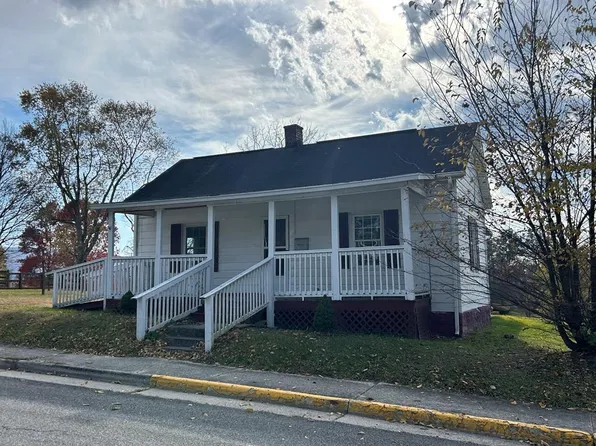 215 S 12th St, Wytheville, VA 24382