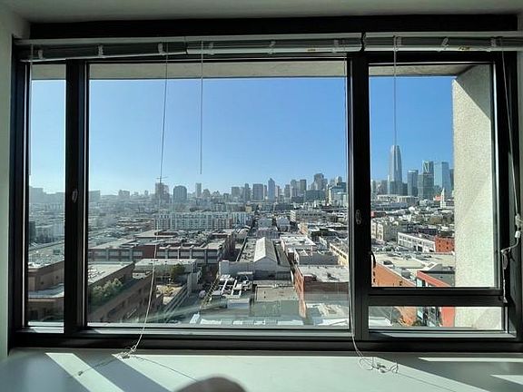 4th image of 250 King St Unit 1604