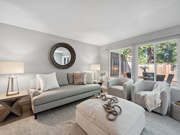 5th image of 717 Citrus Place
