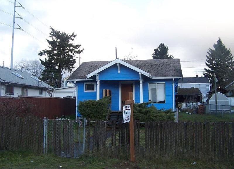 2nd image of 8409 S Thompson Ave