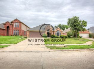 4637 Parkmount Dr, Fort Worth, TX 76137