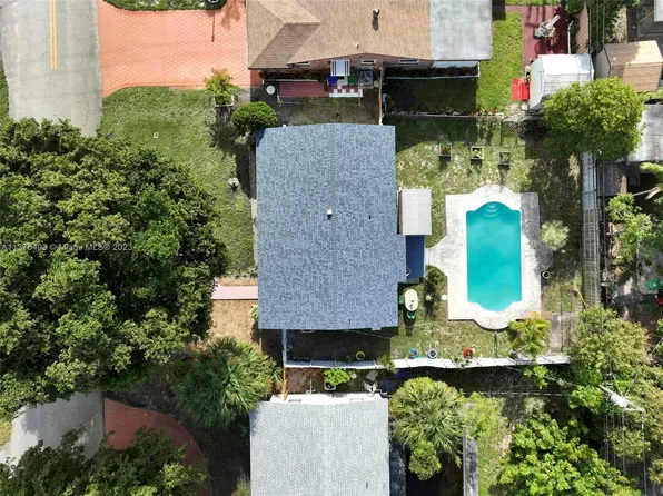 7160 Venetian St, Miramar, FL 33023