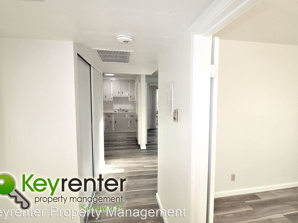 1st image of 2320 P St #402