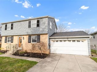 236 Donna Lea Blvd, Williamsville, NY 14221