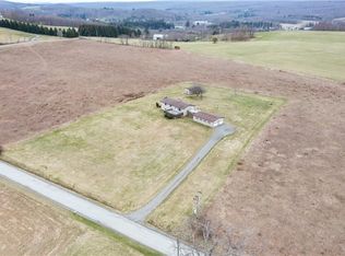 411 White Oak Rd, Somerset, PA 15501