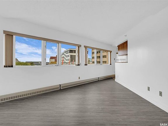 5th image of 424 Spadina Cres E #470
