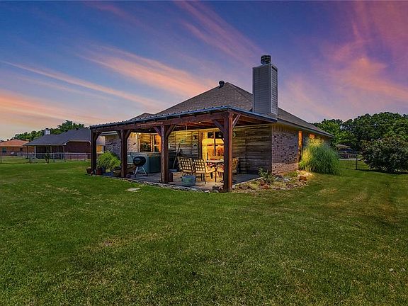 5th image of 3914 Mountain Vista Dr