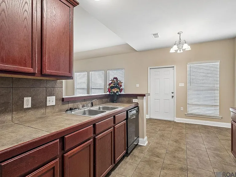 11176 Merlo Dr — Photo 5
