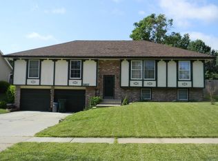 5857 SW 25th St, Topeka, KS 66614