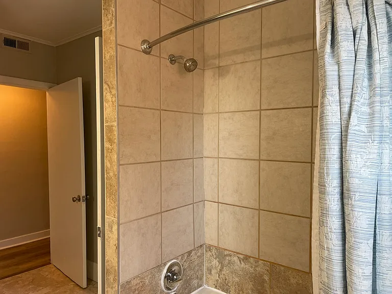 494 Reinhard Ave — Photo 22
