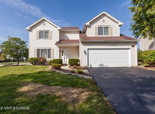 387 Pheasant Chase Dr, Bolingbrook, IL 60490